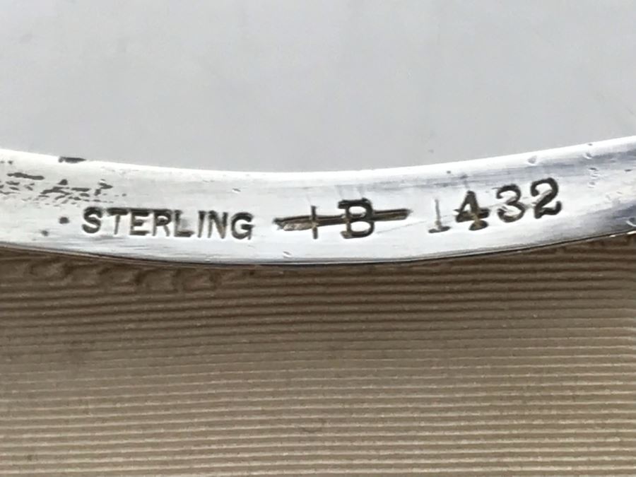 JUST ADDED - Vintage Chased Sterling Silver Wallet Compact With Chain 111g [Photo 14]