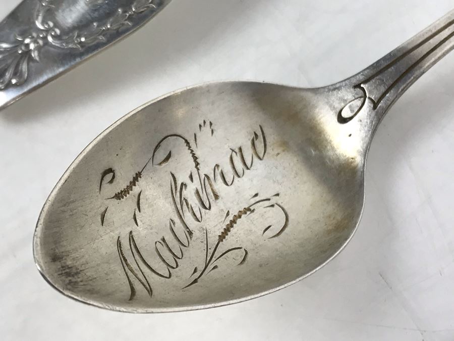 JUST ADDED - (9) Sterling Silver Mainly English Flatware Spoons And Fork With Vintage Teaspoons Storage Cloth 130g - See Photos [Photo 7]