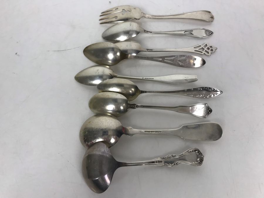 JUST ADDED - (9) Sterling Silver Mainly English Flatware Spoons And Fork With Vintage Teaspoons Storage Cloth 130g - See Photos [Photo 11]