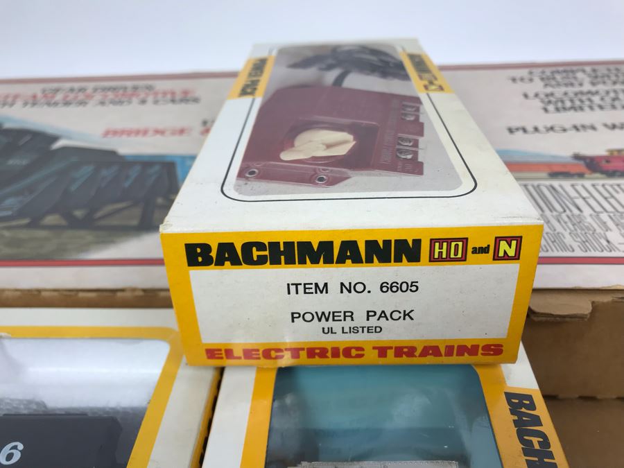 JUST ADDED - Bachmann 17 Piece Bridge & Trestle Train Set - Appears Never Used [Photo 11]
