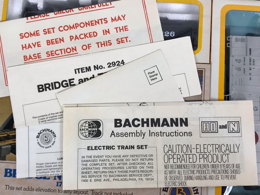 JUST ADDED - Bachmann 17 Piece Bridge & Trestle Train Set - Appears Never Used [Photo 16]