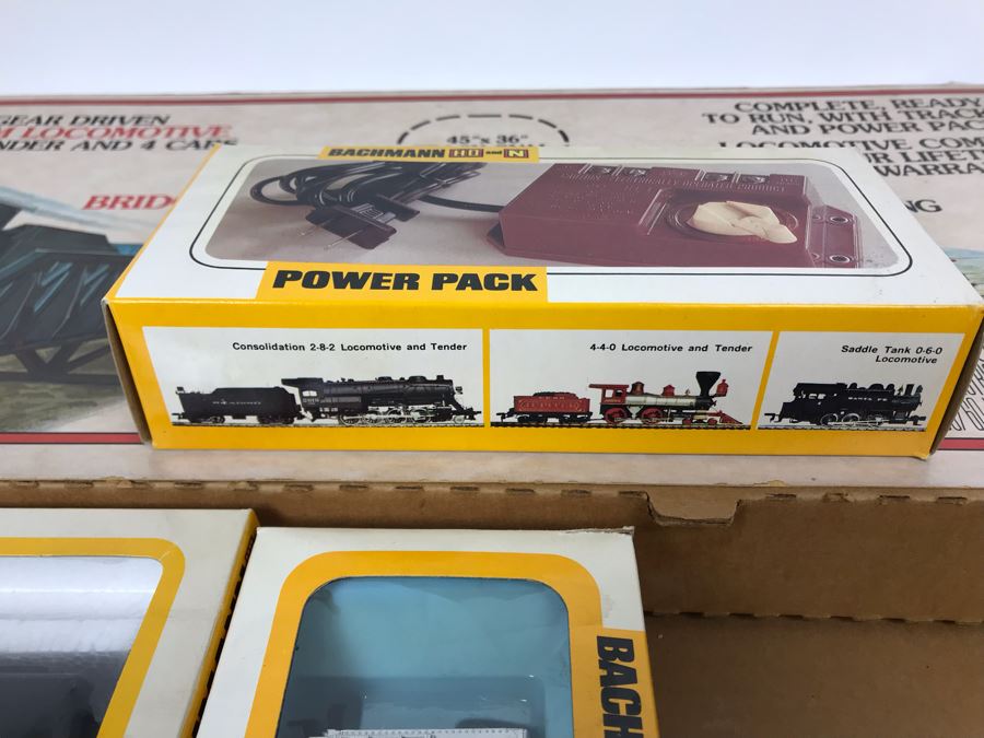 JUST ADDED - Bachmann 17 Piece Bridge & Trestle Train Set - Appears Never Used [Photo 10]