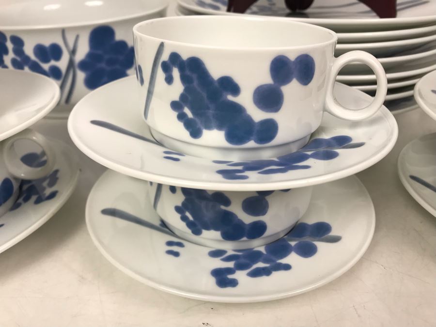 JUST ADDED - Richard Ginori Italian China Set - Apx 25 Pieces [Photo 7]