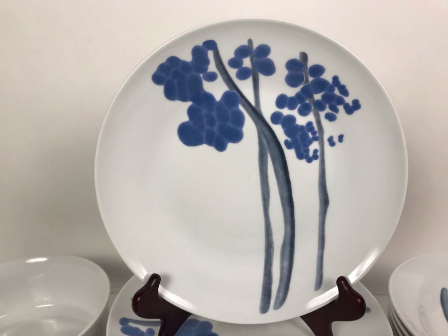 JUST ADDED - Richard Ginori Italian China Set - Apx 25 Pieces [Photo 8]