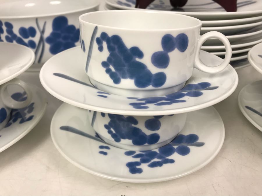 JUST ADDED - Richard Ginori Italian China Set - Apx 25 Pieces [Photo 6]