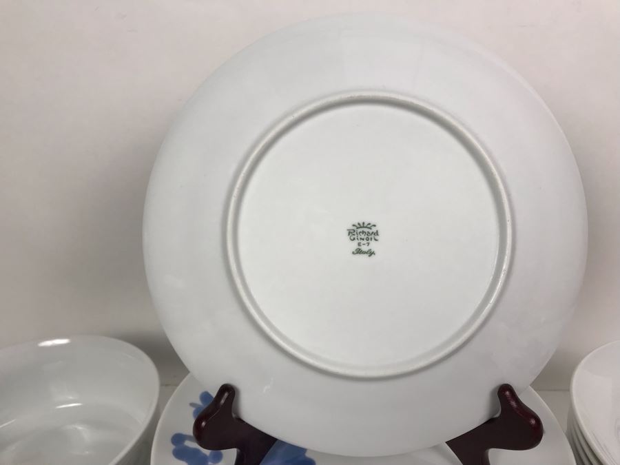 JUST ADDED - Richard Ginori Italian China Set - Apx 25 Pieces [Photo 13]