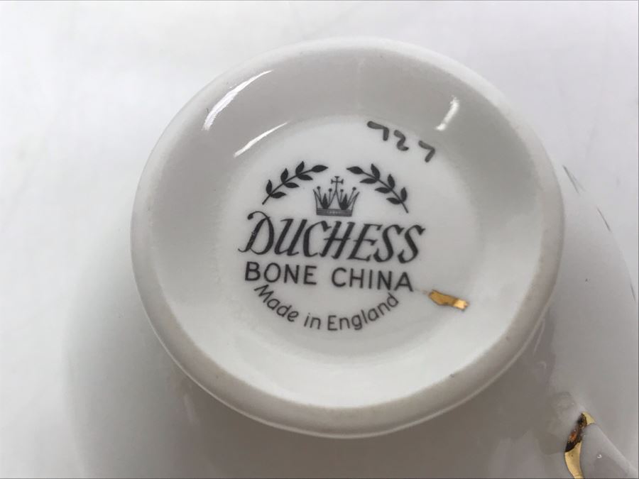JUST ADDED - (6) English Royal Vale Bone China Cups And Saucers And (2) English Duchess Bone China Cups And Saucers [Photo 12]