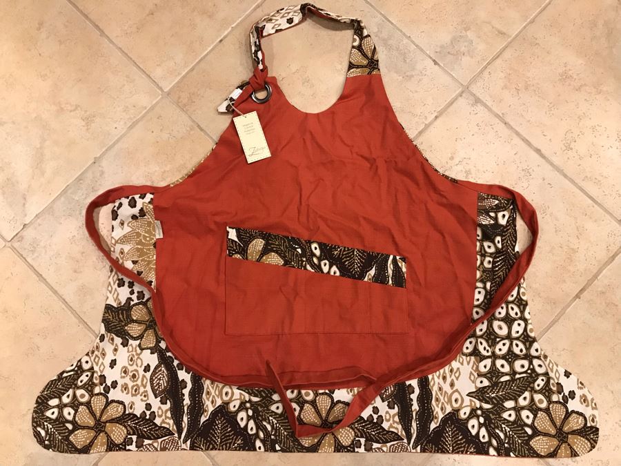 JUST ADDED - New With Tags LA Designer Apron By Zuzugui