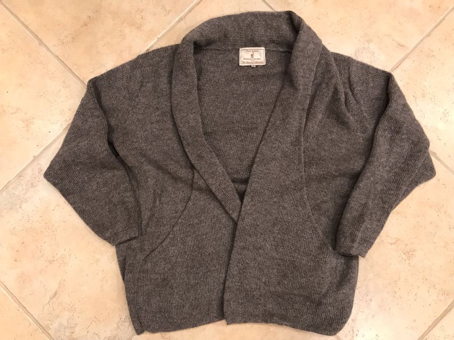 JUST ADDED - Pure Alpaca Sweater Size M