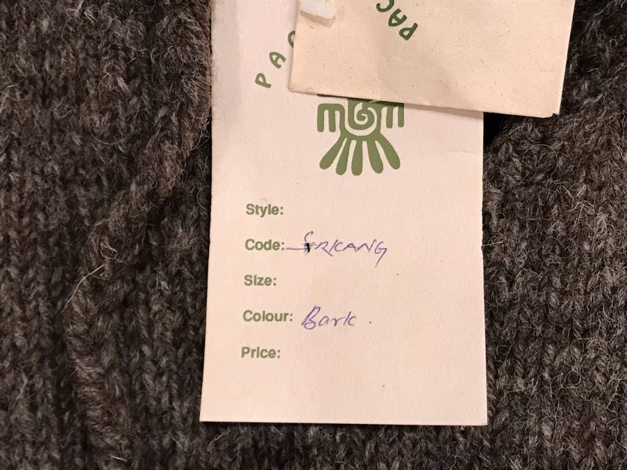 JUST ADDED - Pachamama Hooded Sweater Size M [Photo 4]