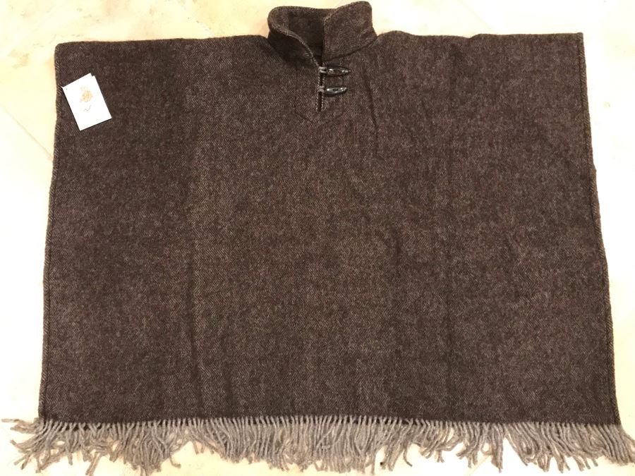 JUST ADDED - New With Tags Pancho Made Of Finest British Mohair By The Goat Company Size M [Photo 3]