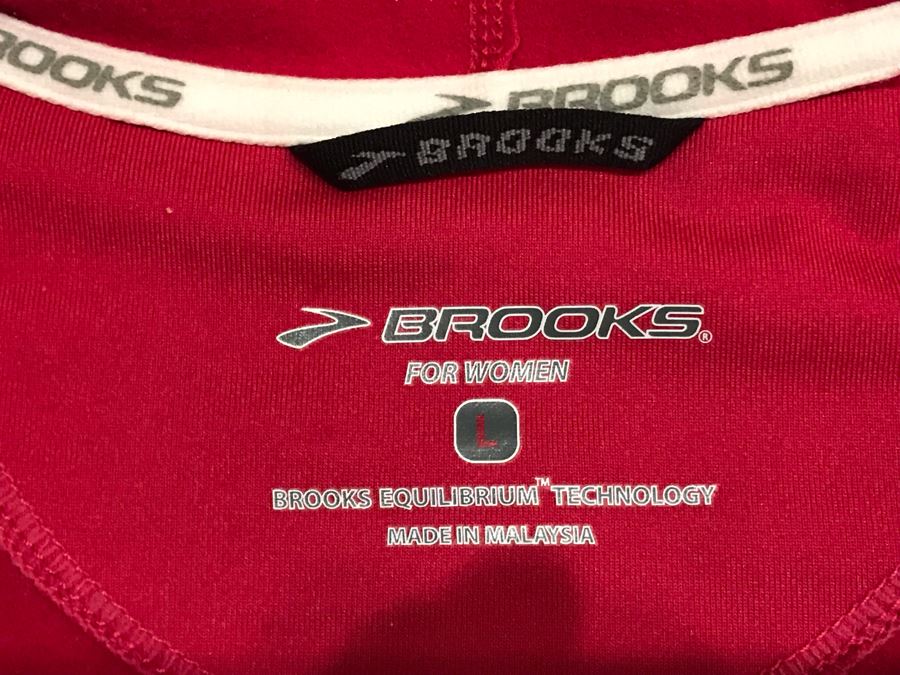 JUST ADDED - Brooks For Women Hooded Jacket Size L [Photo 4]