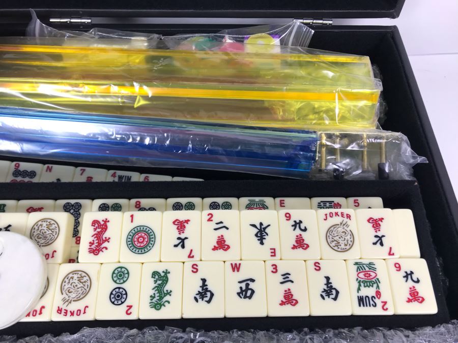 Contemporary Chinese Mah Jongg Set [Photo 4]