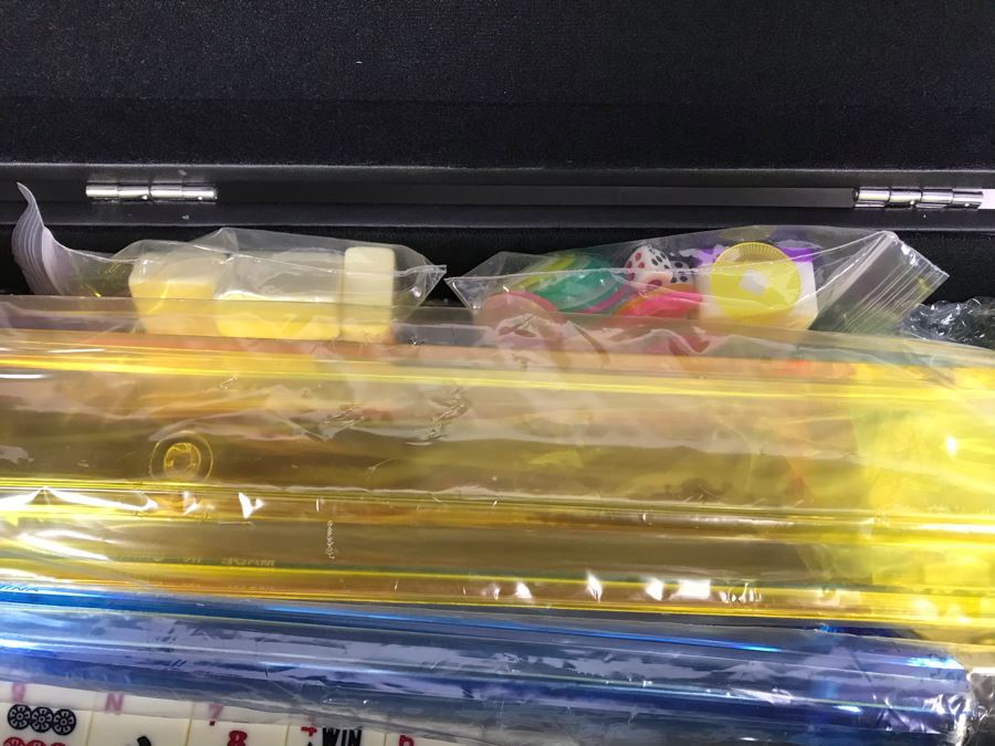 Contemporary Chinese Mah Jongg Set [Photo 5]