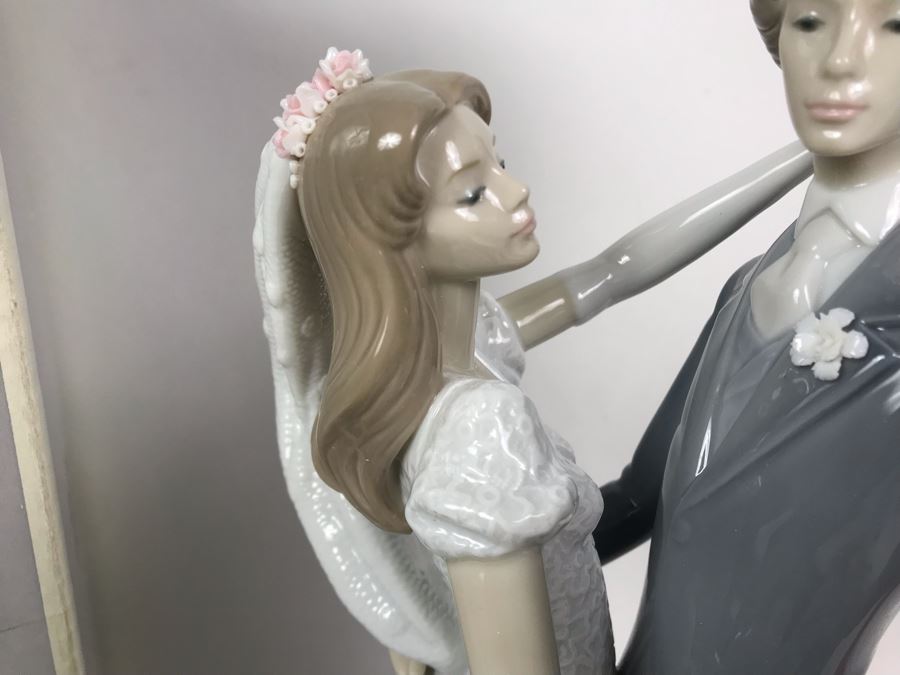 Large 14.75'H Lladro Figurine 'I Love You Truly' With Box Purchased From Pawn Stars Las Vegas Store In 2004 Before TV Show [Photo 9]