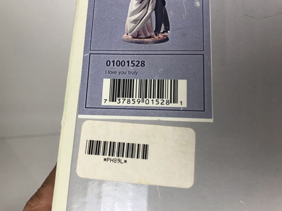 Large 14.75'H Lladro Figurine 'I Love You Truly' With Box Purchased From Pawn Stars Las Vegas Store In 2004 Before TV Show [Photo 15]