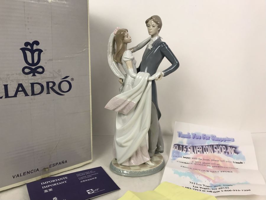 Large 14.75'H Lladro Figurine 'I Love You Truly' With Box Purchased From Pawn Stars Las Vegas Store In 2004 Before TV Show [Photo 1]