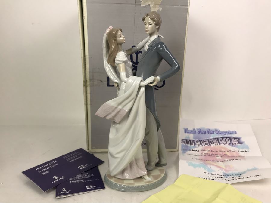 Large 14.75'H Lladro Figurine 'I Love You Truly' With Box Purchased From Pawn Stars Las Vegas Store In 2004 Before TV Show [Photo 3]