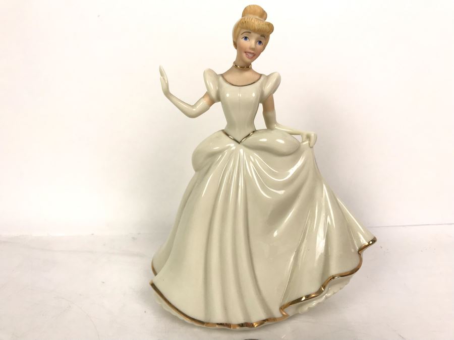 disney showcase cinderella figurine