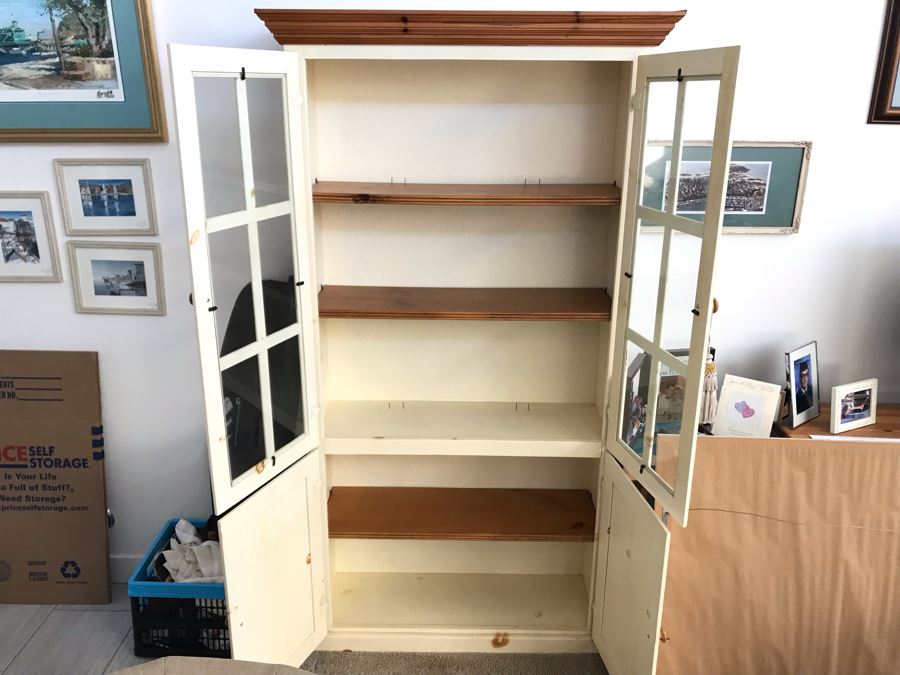 Shabby Chic Pine Display Cabinet [Photo 4]