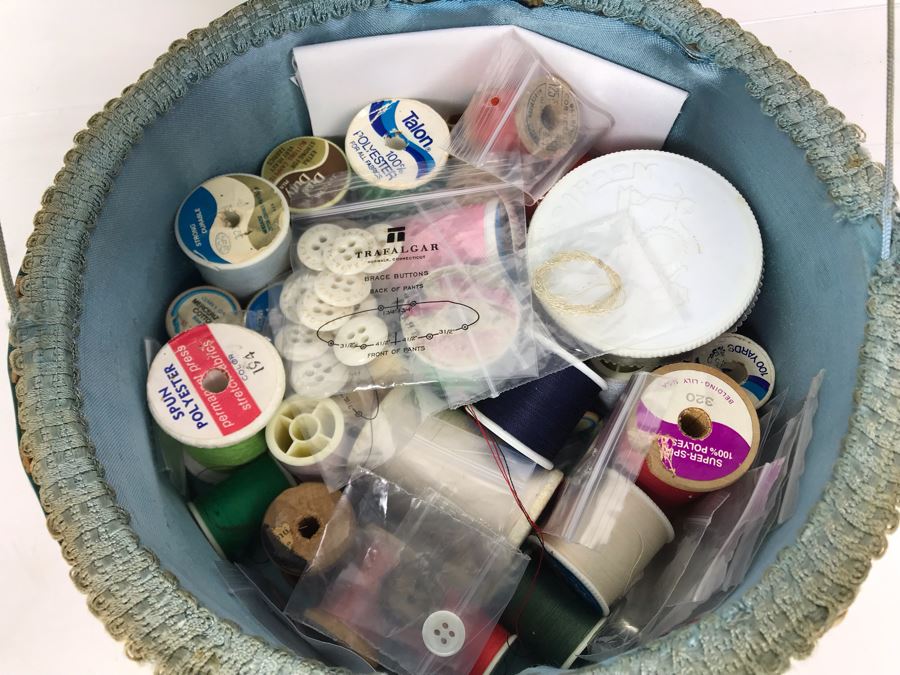 Vintage Sewing Basket With Sewing Supplies [Photo 8]
