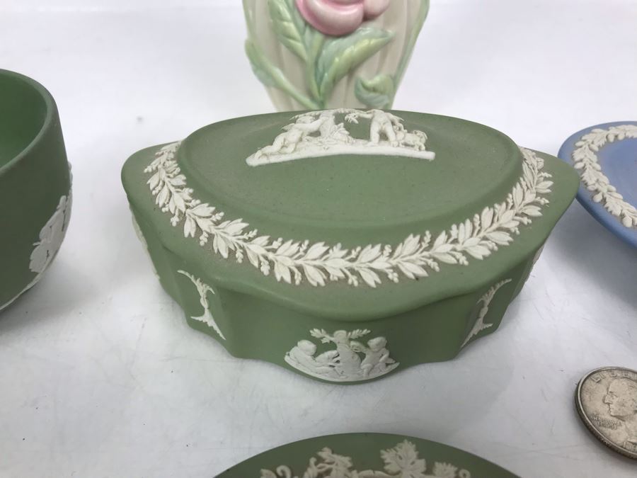 4-Piece Wedgwood England Collection And Lenox Rose Vase [Photo 3]