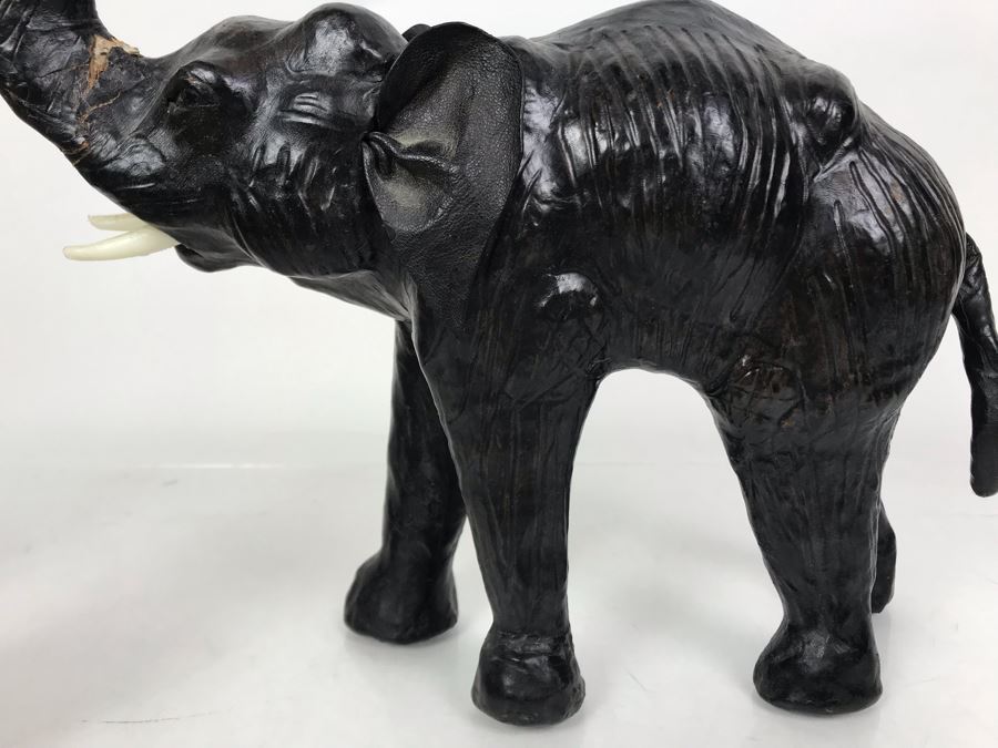 African Lot Featuring A Leather Wrapped Elephant, Carved Wooden Hippopotamus And Kenyan Turned Stone Vase [Photo 8]