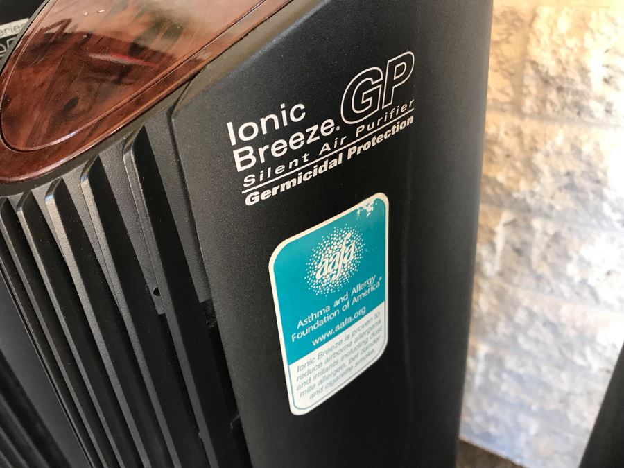 (3) Sharper Image Ionic Breeze Electrostatic Air Cleaners And (1) Bionaire Heater BCH9212 [Photo 5]