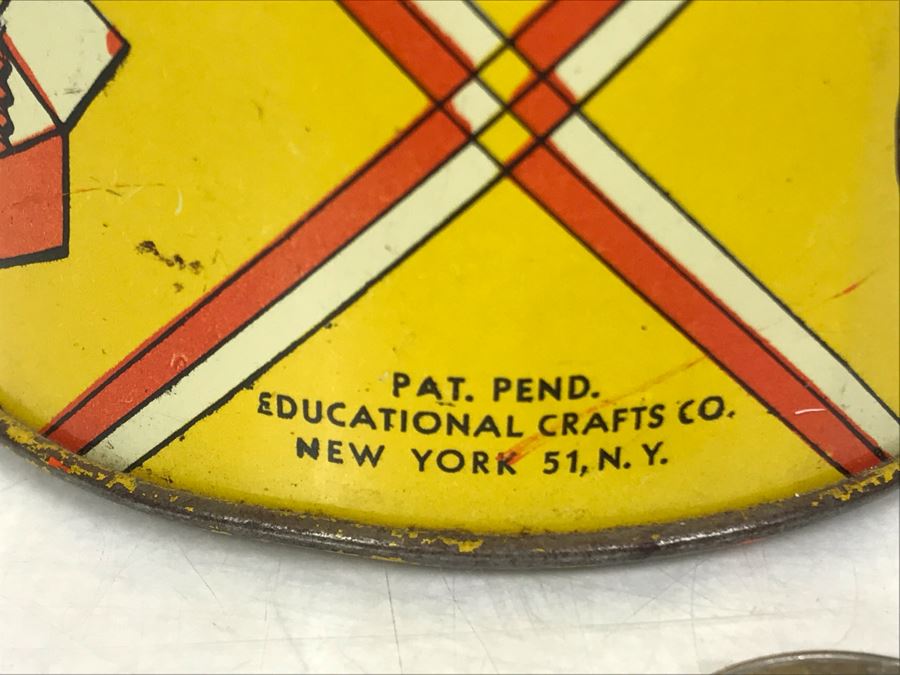 Vintage Pop-Up Clown In A Can Pull Magic Knob From Educational Crafts Co New York NY [Photo 7]