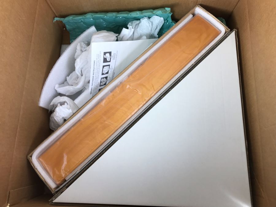 New In Box Officers Flag Oak Display Case With Pedestal For 5ft X 9.5ft Flag [Photo 5]