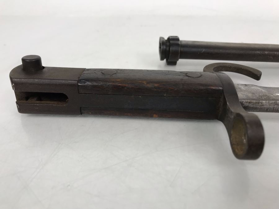 WWII Era Japanese Kokura Bayonet Dagger Fighting Knife With Scabbard [Photo 18]