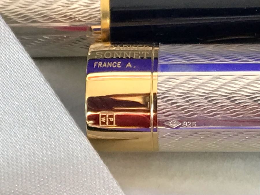 Parker Sonnet France Sterling Silver Pen Set With 18K Gold Tip Fountain Pen And Ball Pen [Photo 7]