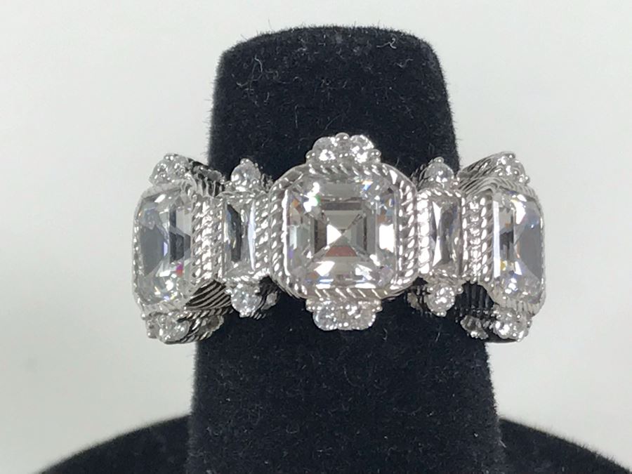 Judith Ripka Sterling Silver CZ Ring Size 5.5 6.4g [Photo 1]