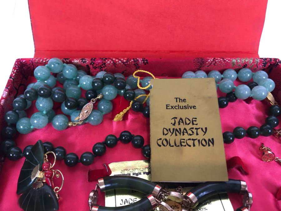 Various Jade Jewelry Including Bracelet, Jade Bead Necklace, Brooch Pin And Earrings [Photo 8]