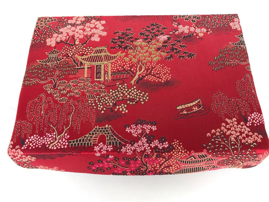 Various Jade Jewelry Including Bracelet, Jade Bead Necklace, Brooch Pin And Earrings [Photo 9]