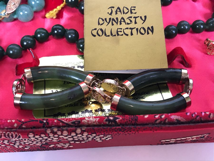 Various Jade Jewelry Including Bracelet, Jade Bead Necklace, Brooch Pin And Earrings [Photo 4]