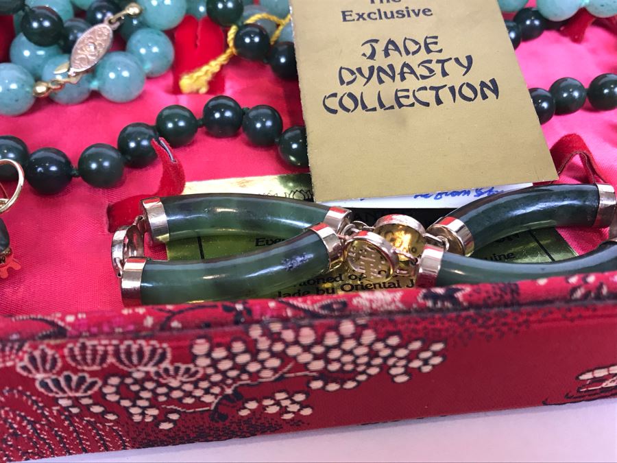 Various Jade Jewelry Including Bracelet, Jade Bead Necklace, Brooch Pin And Earrings [Photo 5]