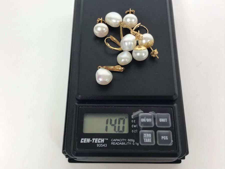 (4) Pairs Of Pearl 14K Gold Earrings 14g [Photo 7]
