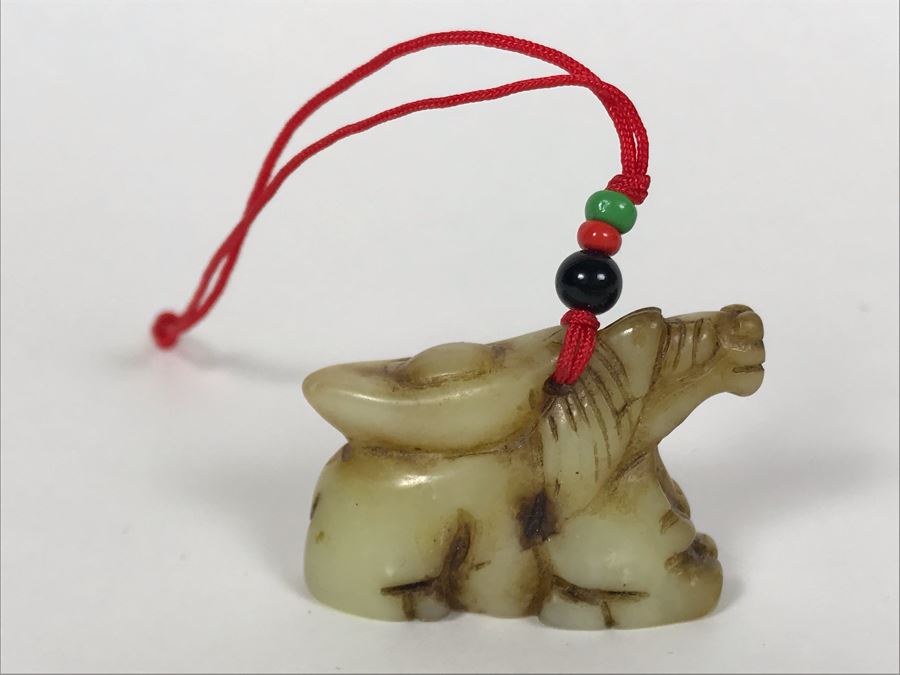 Vintage Carved Jade Chinese Figurine [Photo 2]