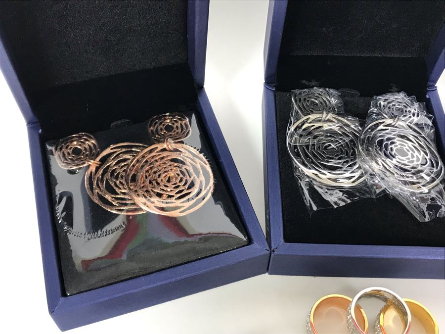 JUST ADDED - (8) Pieces Of New Jewelry [Photo 6]