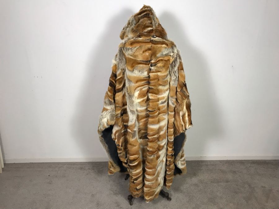 Sculy Furs Victoria B.C. Vintage Poncho Fur Lined Hooded Coat [Photo 7]