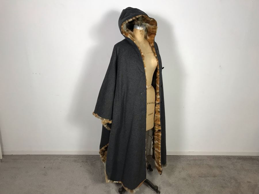 Sculy Furs Victoria B.C. Vintage Poncho Fur Lined Hooded Coat [Photo 14]