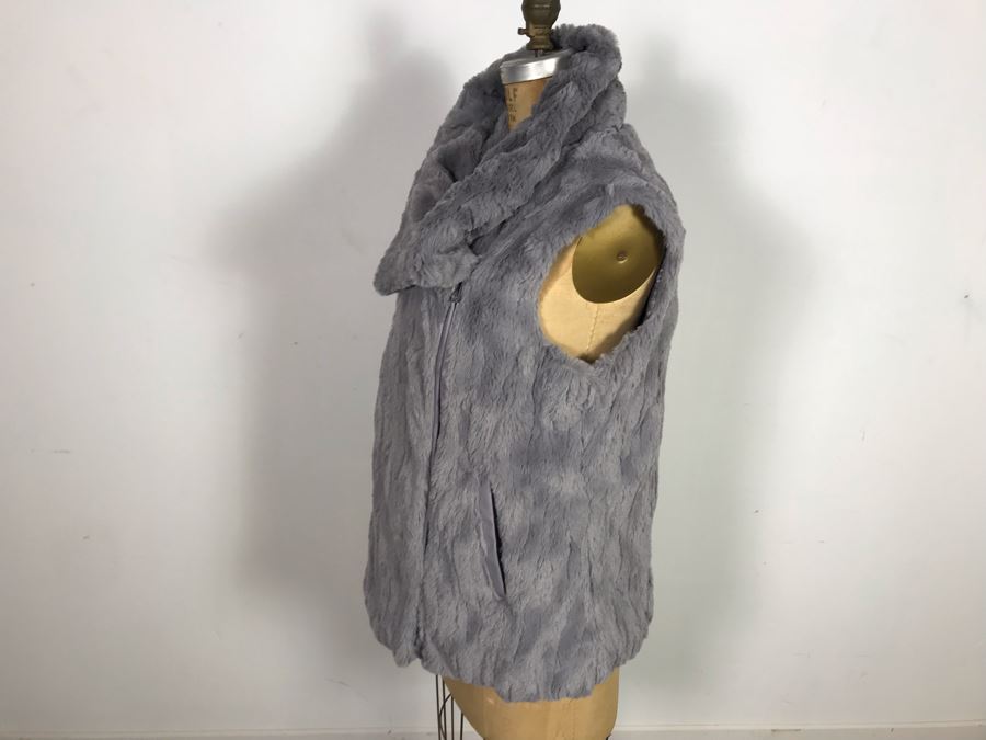 New Dennis By Dennis Basso Faux Fur Vest Jacket Pearl Grey Women's Size M [Photo 6]
