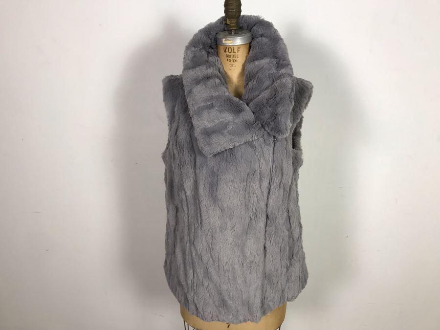 New Dennis By Dennis Basso Faux Fur Vest Jacket Pearl Grey Women's Size M [Photo 3]
