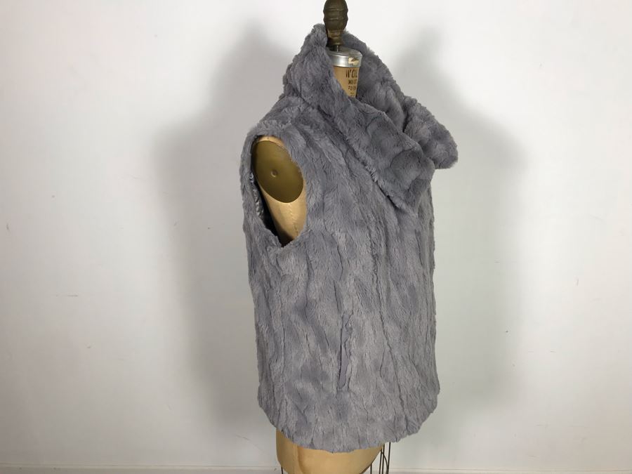 New Dennis By Dennis Basso Faux Fur Vest Jacket Pearl Grey Women's Size M [Photo 4]