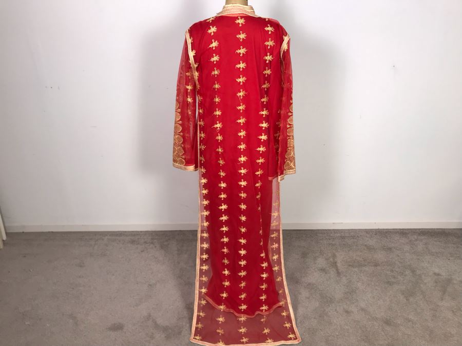 Handmade Gown With Gold Embroidery [Photo 9]