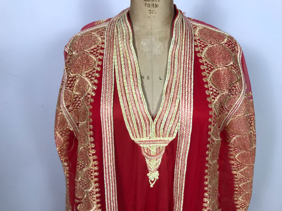 Handmade Gown With Gold Embroidery [Photo 5]