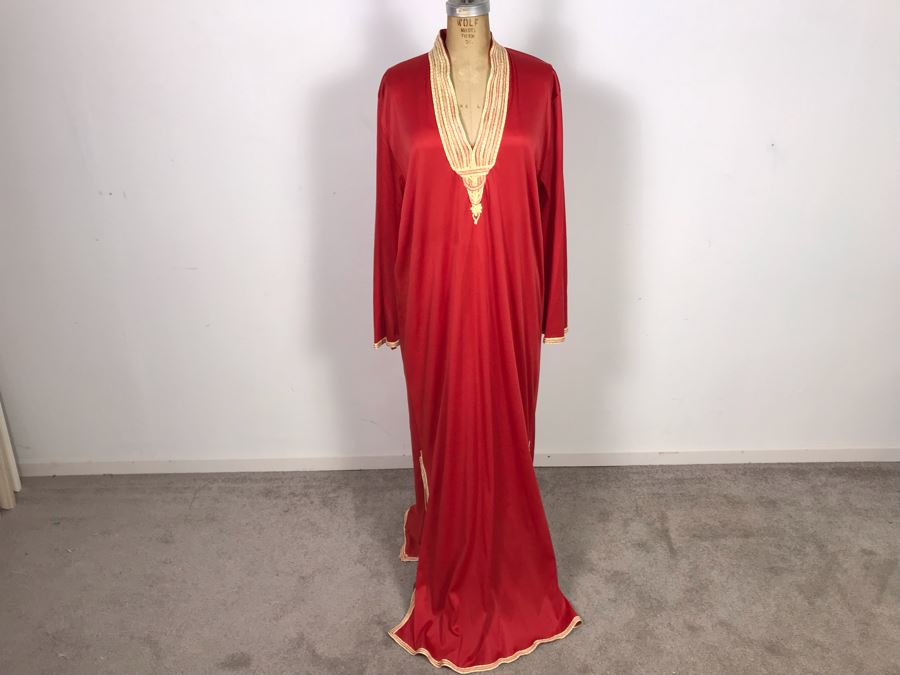 Handmade Gown With Gold Embroidery [Photo 12]