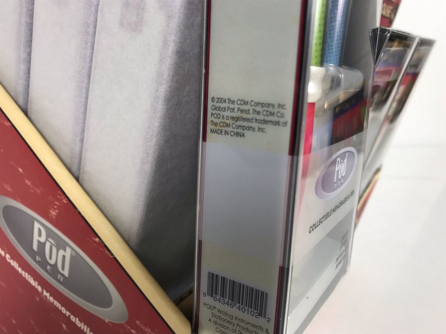 New Old Stock Walt Disney's Mickey Mouse Limited Edition Pod Pens - 12 Pens Total With Store Merchandiser [Photo 11]