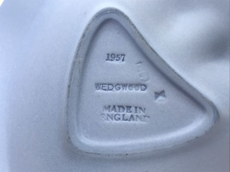 4 Piece Wedgwood Jasperware England Collection [Photo 15]